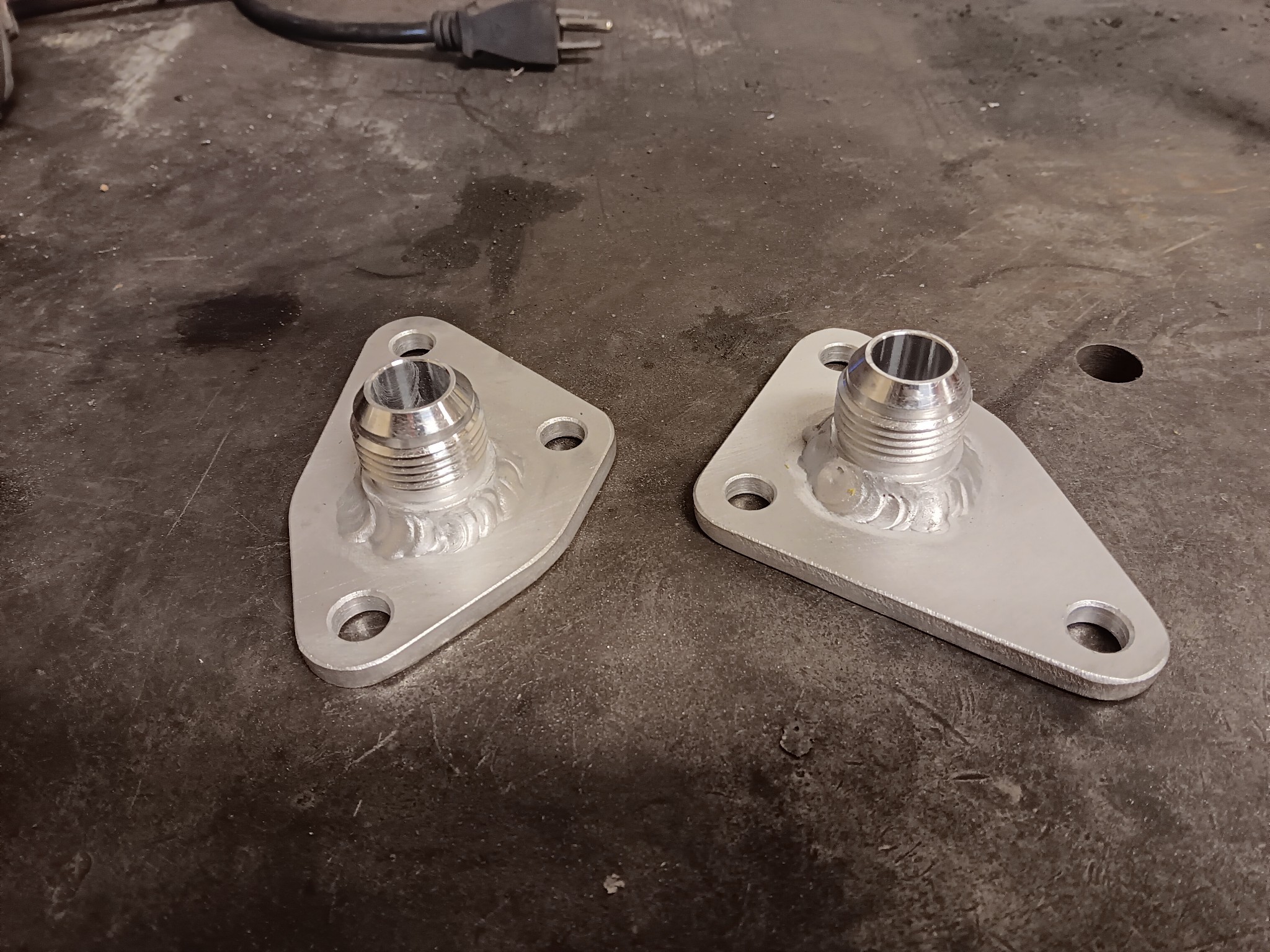 Click image for larger version

Name:	LZ9 coolant blocks.jpg
Views:	232
Size:	756.8 KB
ID:	427548